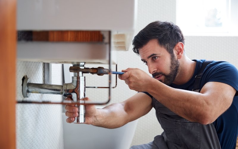 Plumbers Close to Me Dubai - Manzoor Technical Services