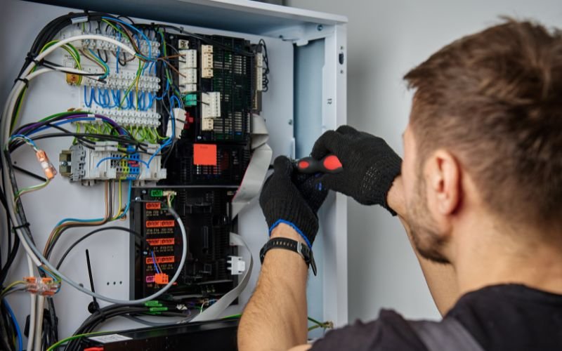 Electrical Installation Dubai - Manzoor Technical Services