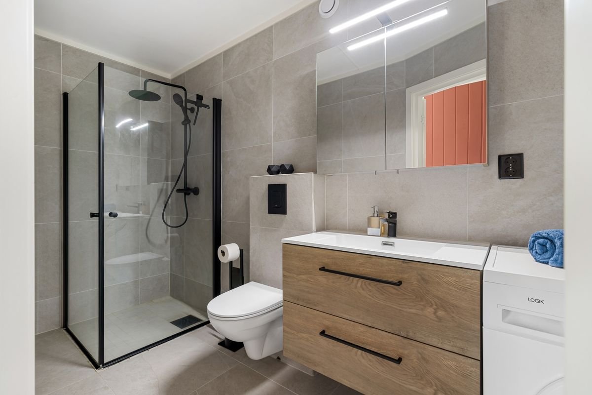 Restaurant washroom fitout Dubai