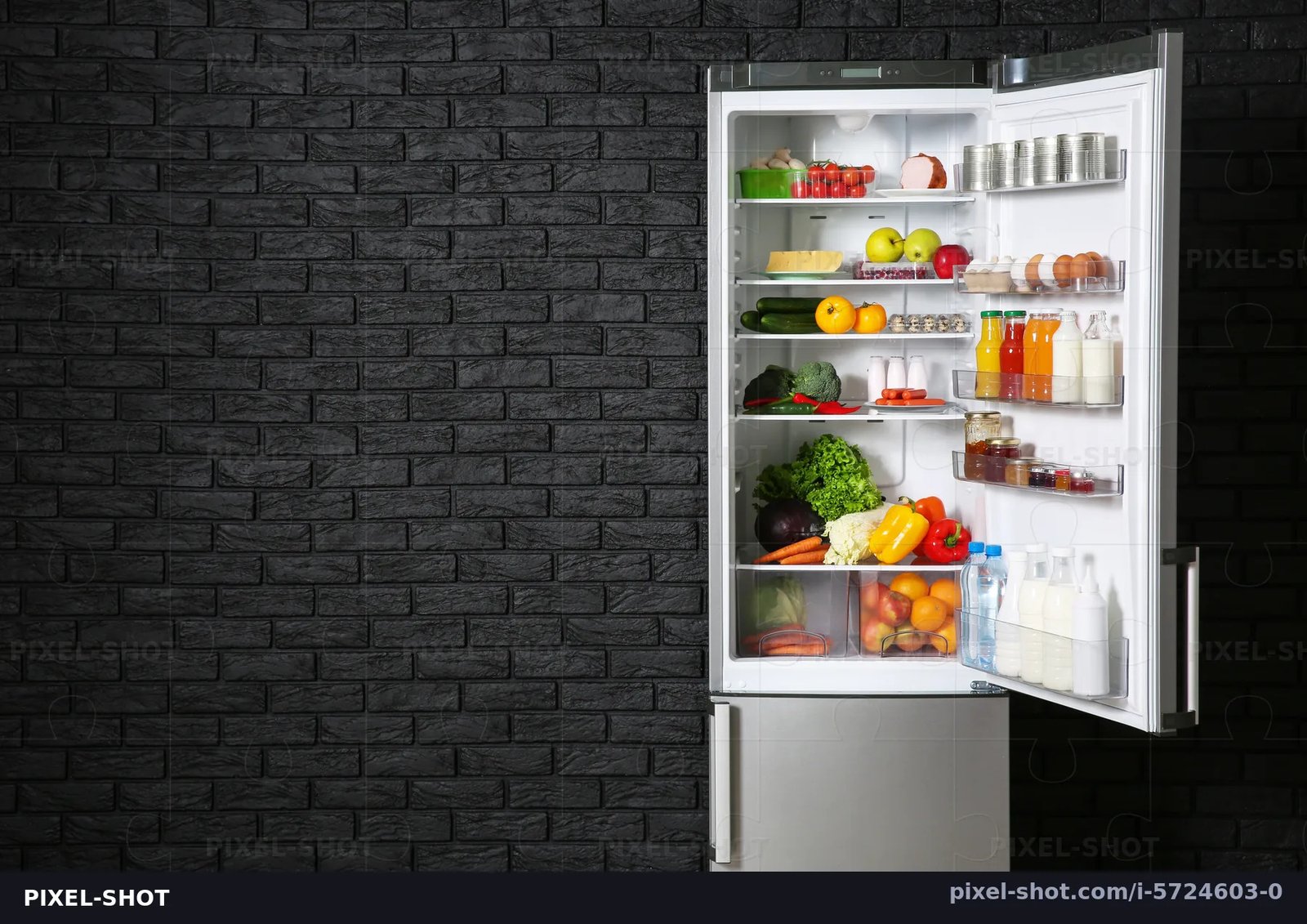 Fridge ice maker small hollow cubes Dubai