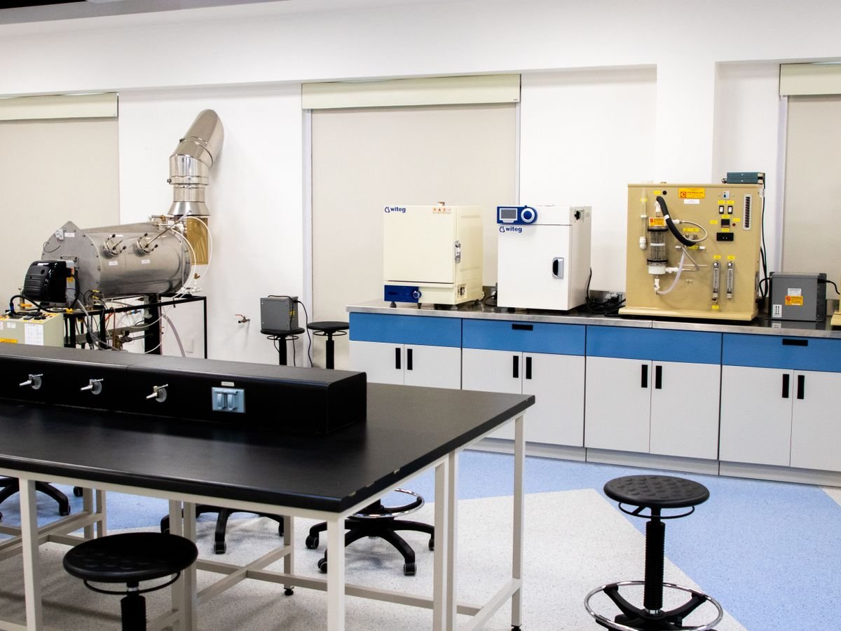 Laboratory bench sink fitout Dubai