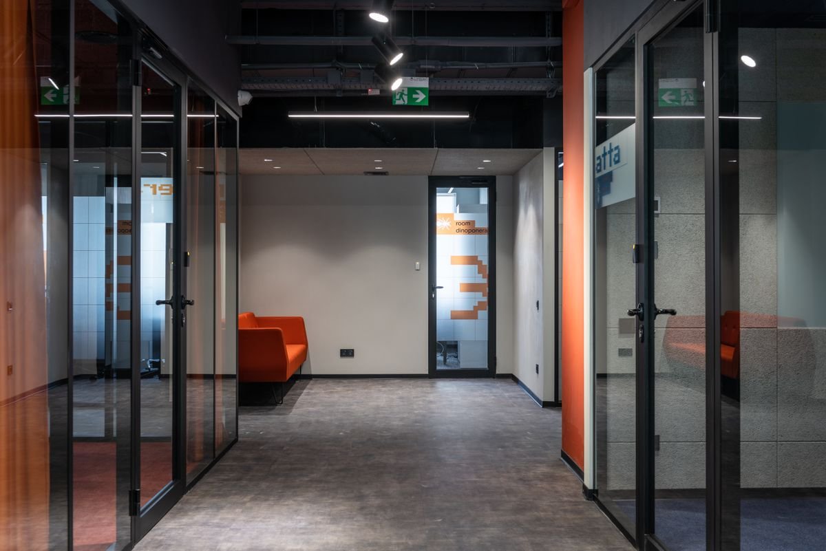 Office renovation Dubai corridor hallway